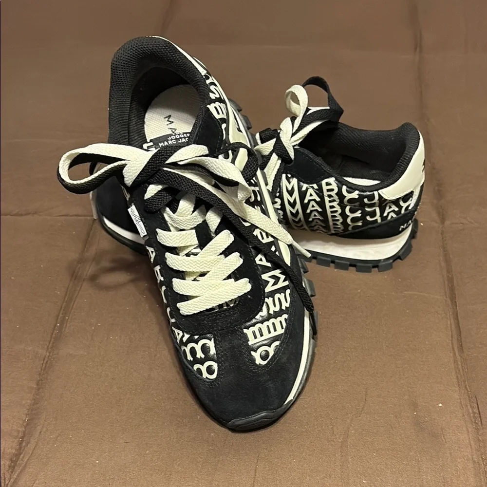 Marc Jacobs Black and White Sneakers with Decorative Accents - Picture 4 of 8